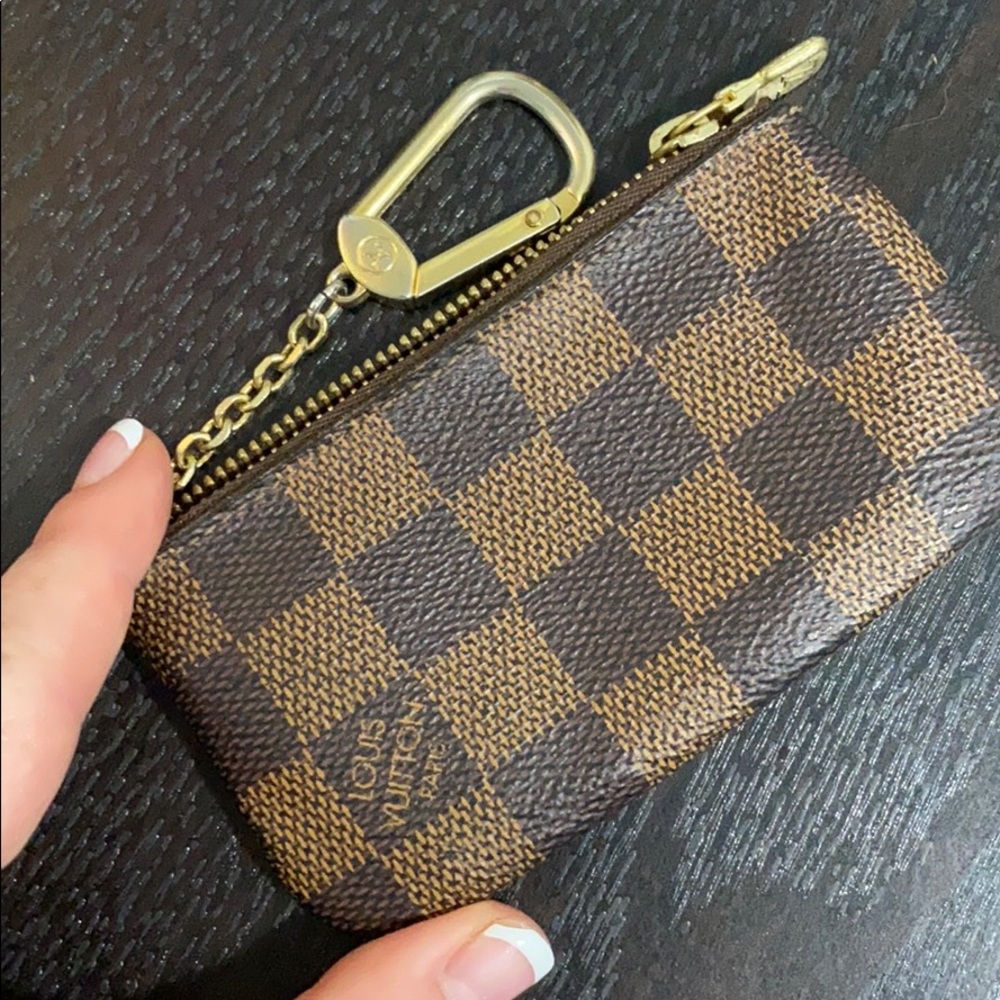 Sale! Louis Vuitton Damier Ebene Key Pouch - Picture 8 of 12